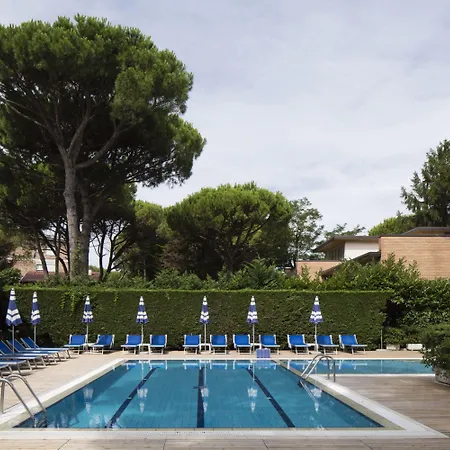 Harvey & Hotel 4*