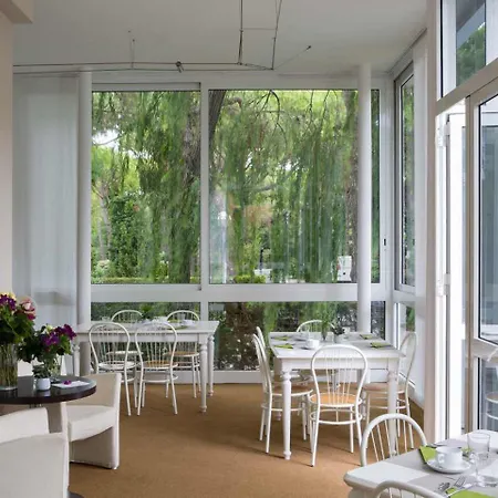 Aparthotelharvey Hotell Lido di Jesolo