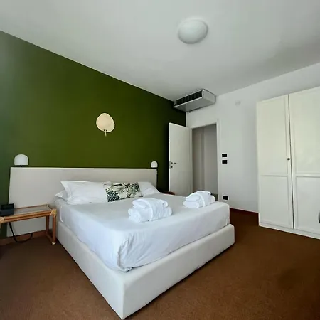 Aparthotelharvey Hotel 4*
