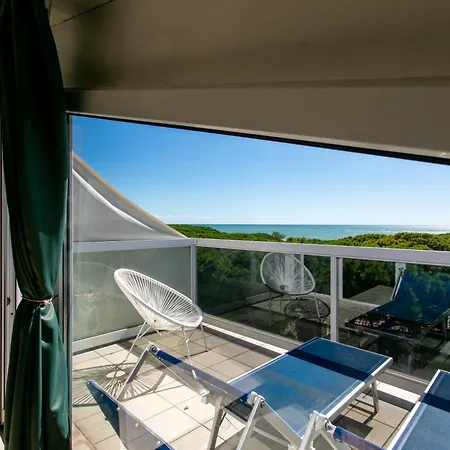 Aparthotelharvey Hotel 4*