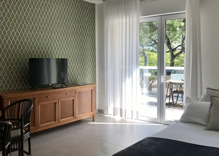 Harvey & מלון לידו די ג'סולו