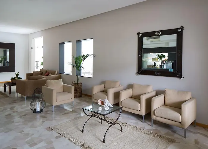 Harvey & מלון 4*