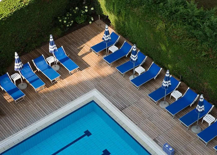 Aparthotelharvey Hotel 4*